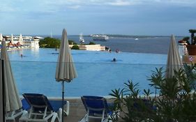Appartement Renove, Piscine A Debordement, Vue Mer